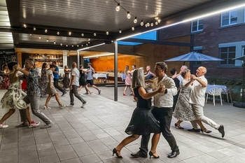 Zahajujeme letní sezónu na terase